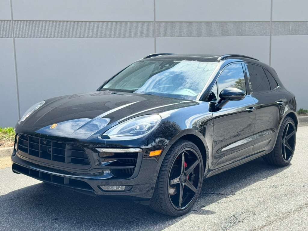 2018 PORSCHE Macan