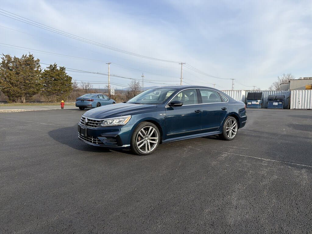 2019 VOLKSWAGEN Passat