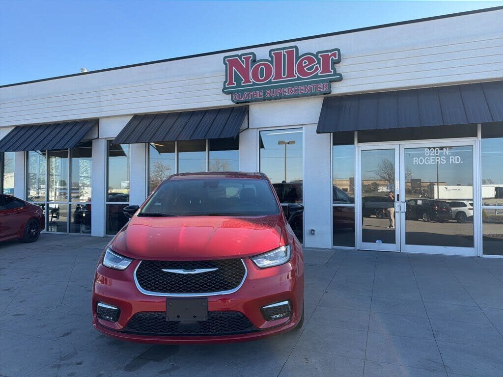 2025 CHRYSLER Pacifica