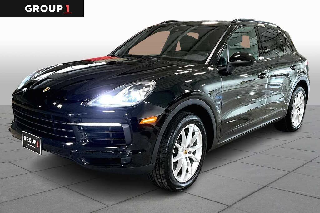2023 PORSCHE Cayenne