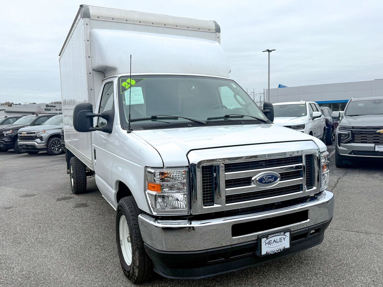 2025 FORD E-350