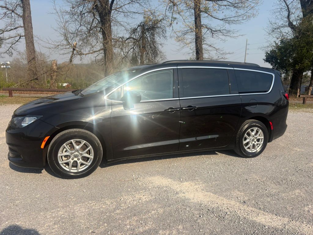 2021 CHRYSLER Voyager