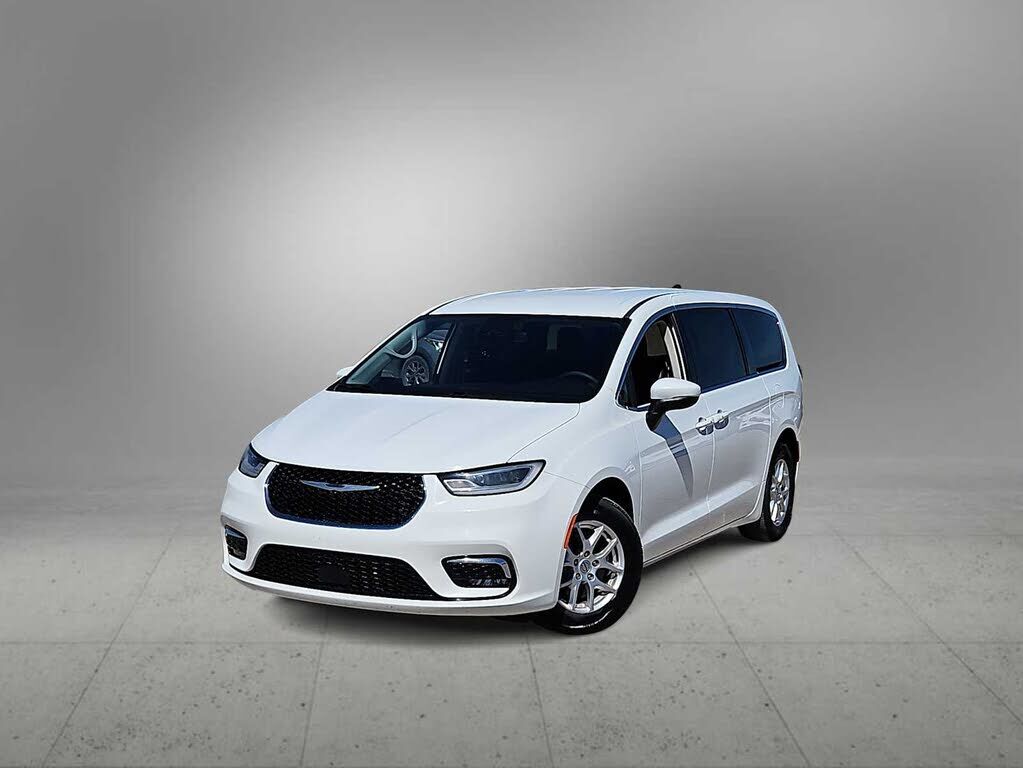 2023 CHRYSLER Pacifica