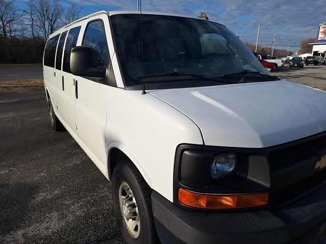 2017 CHEVROLET Express