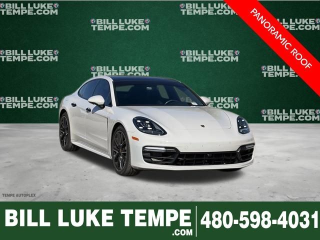2018 PORSCHE Panamera