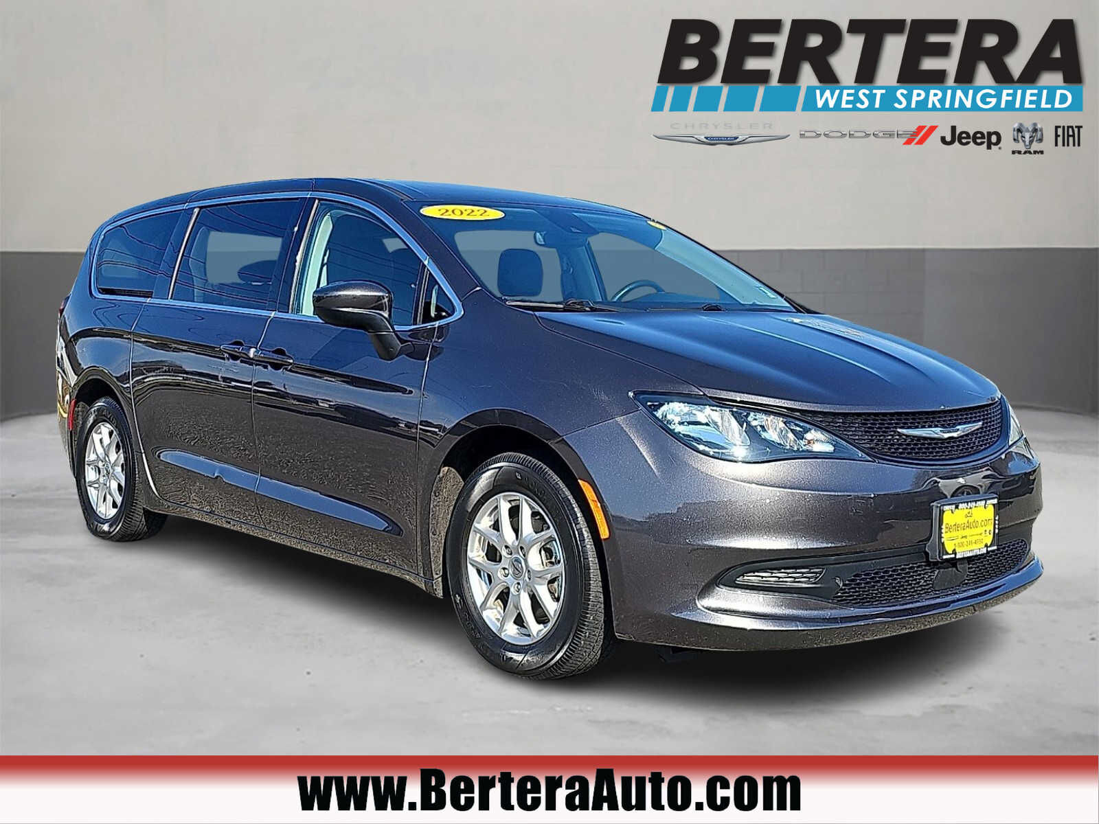 2022 CHRYSLER Voyager