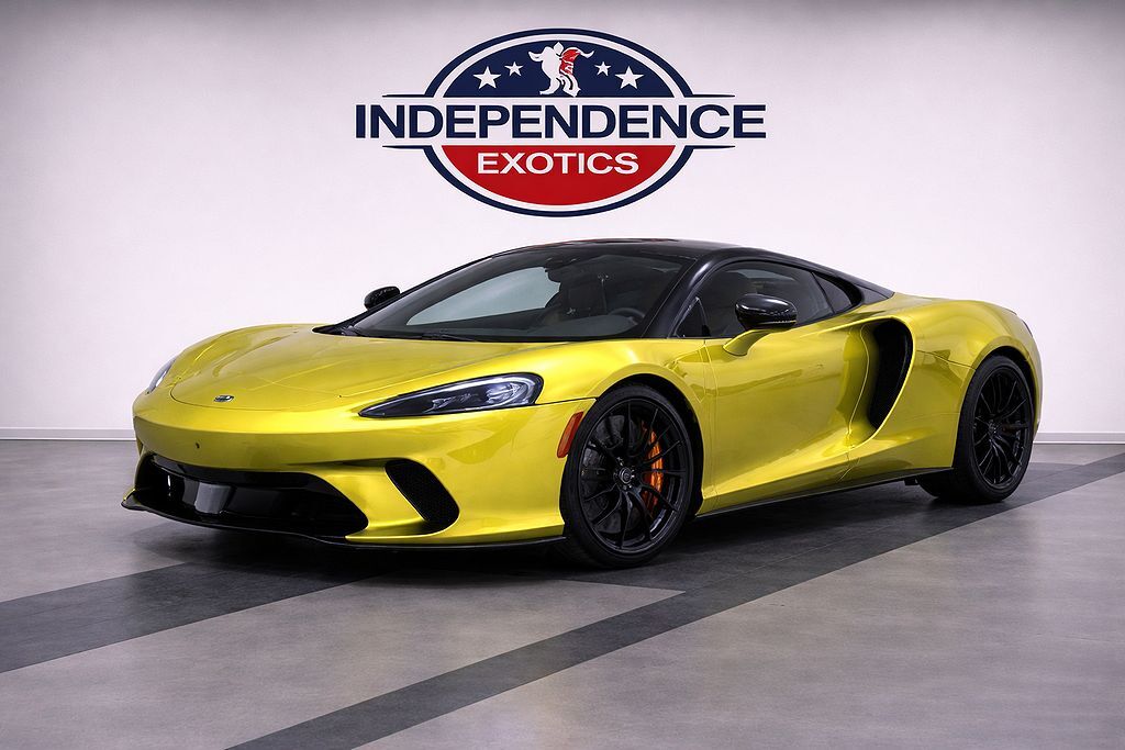 2022 MCLAREN GT
