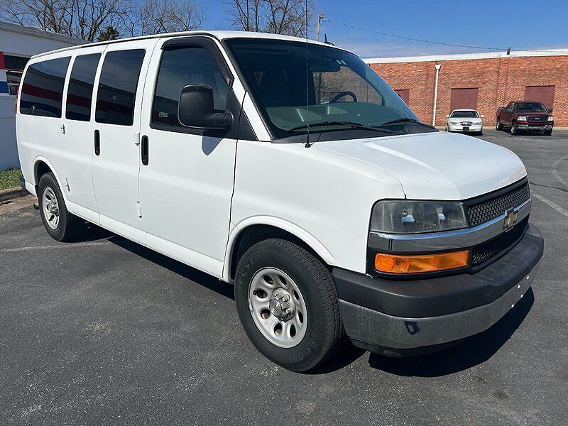 2013 CHEVROLET Express