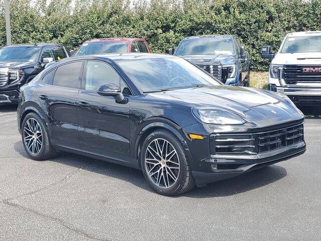 2024 PORSCHE Cayenne
