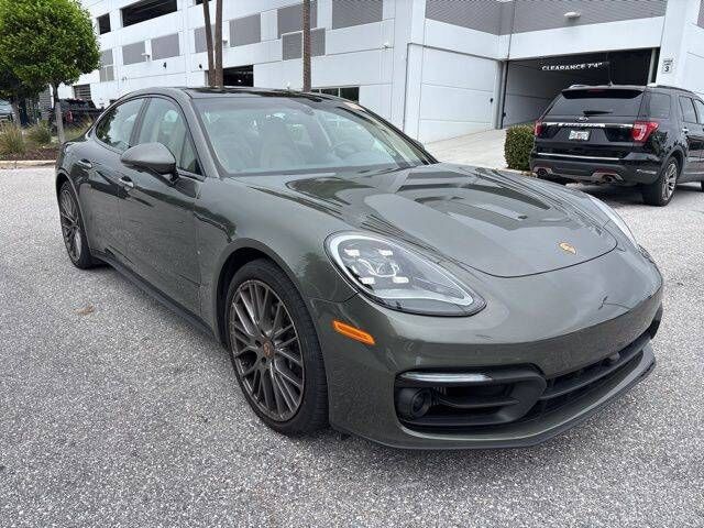 2023 PORSCHE Panamera