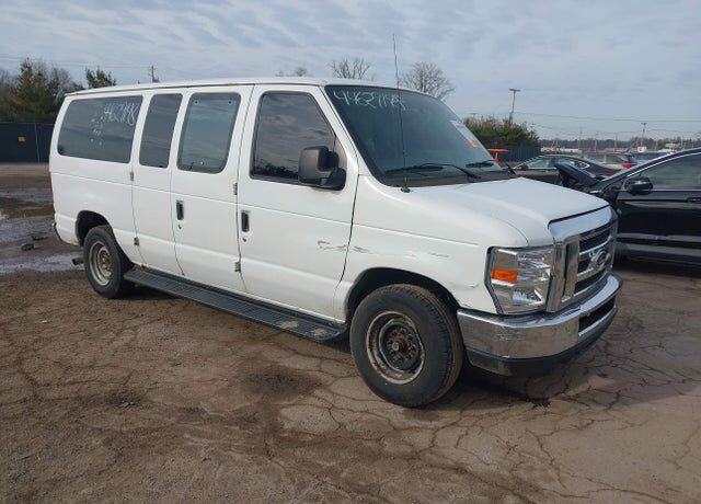 2013 FORD E-350