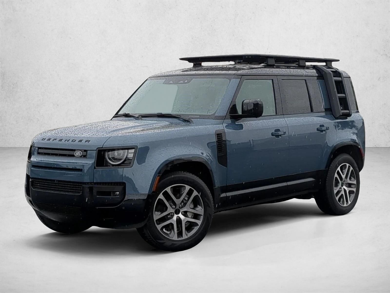 2026 LAND ROVER Defender