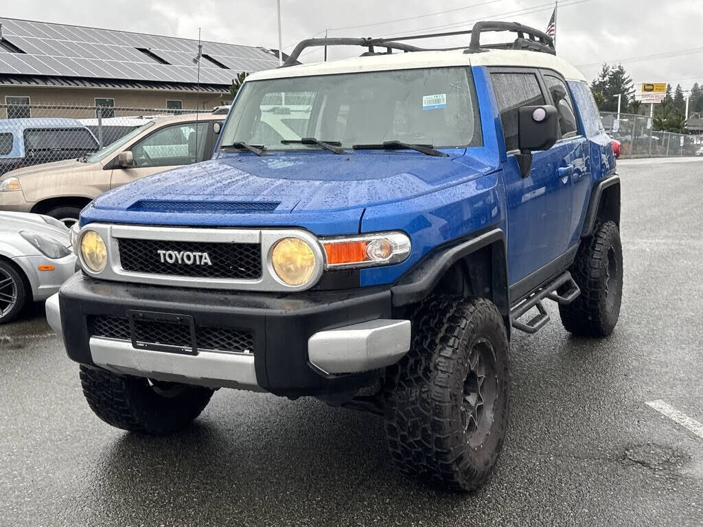 2010 TOYOTA FJ Cruiser