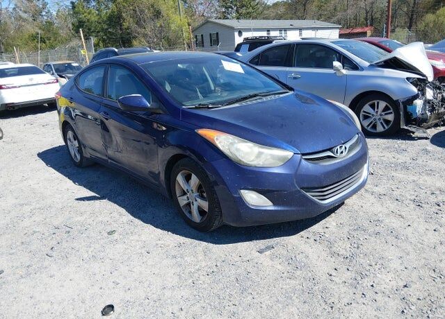2013 HYUNDAI Elantra