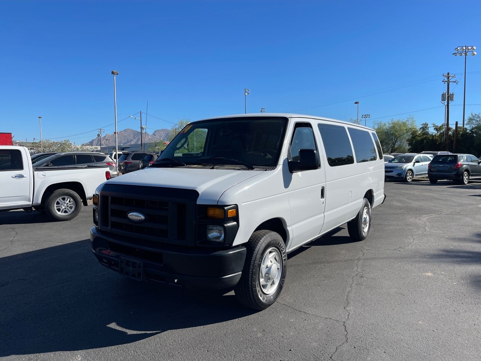 2014 FORD E-350