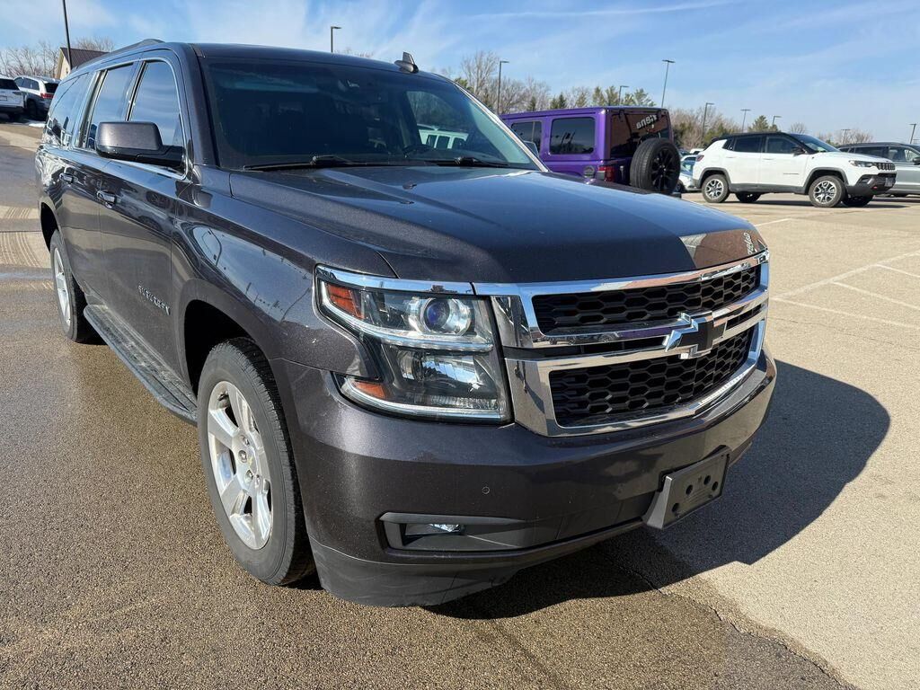 2016 CHEVROLET Suburban