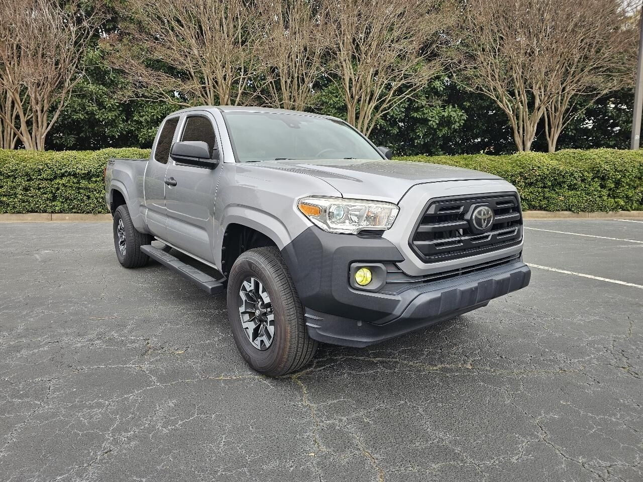 2019 TOYOTA Tacoma