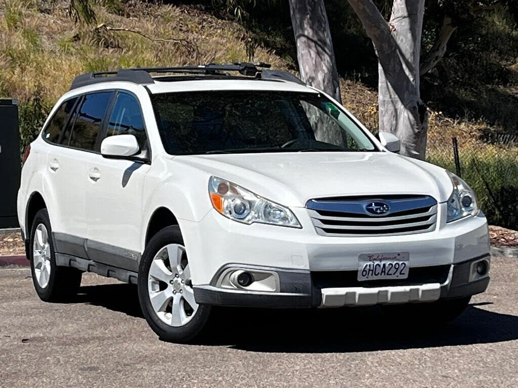 2010 SUBARU Outback