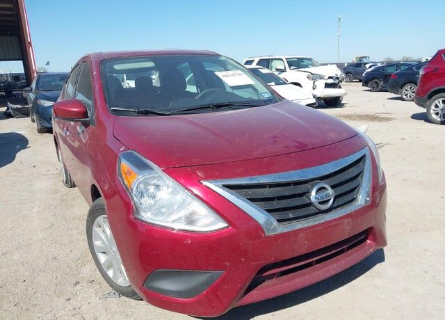 2017 NISSAN Versa