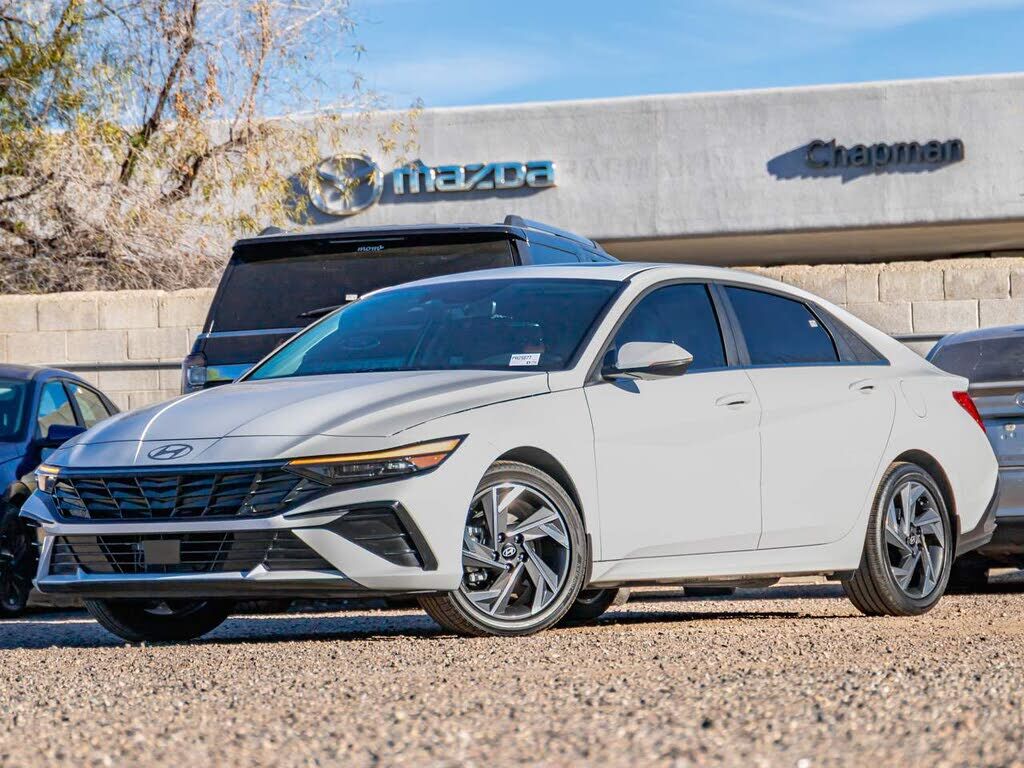 2025 HYUNDAI Elantra