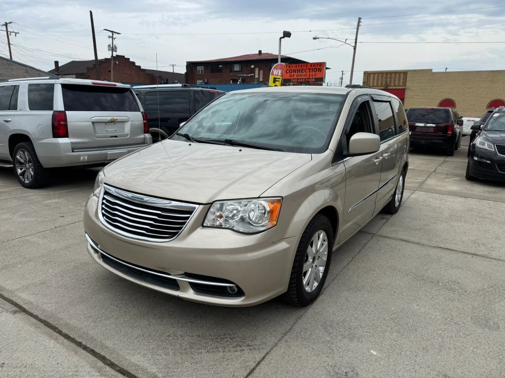 2014 CHRYSLER Town and Country