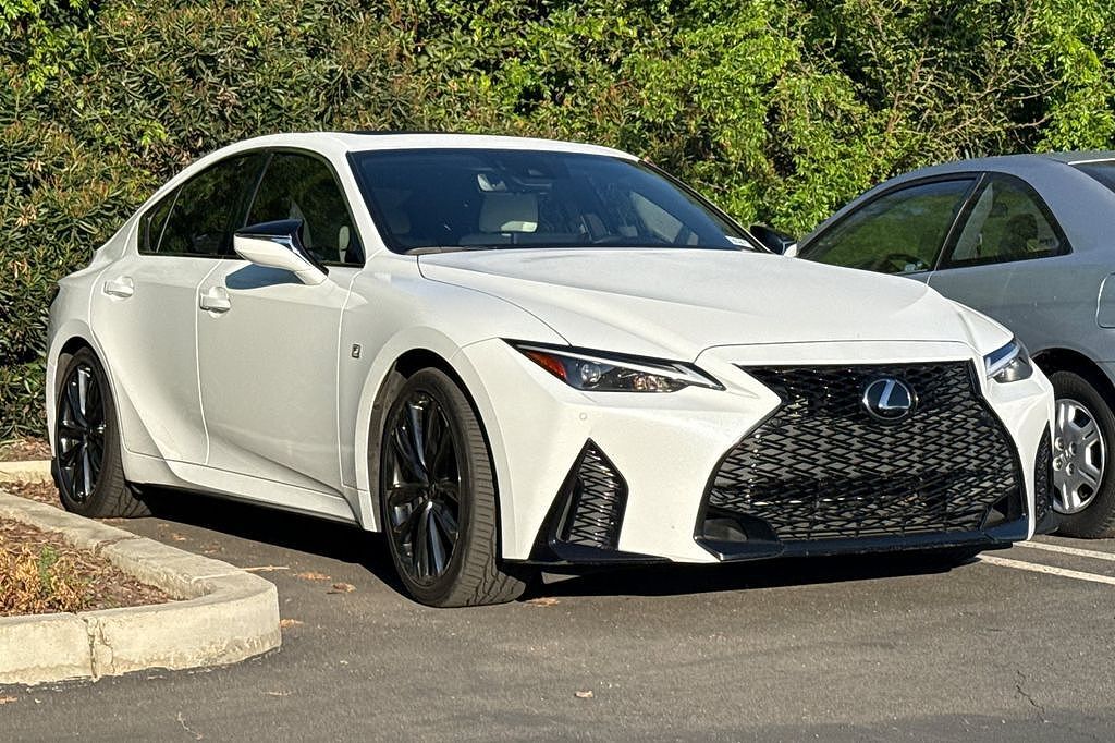 2023 LEXUS IS