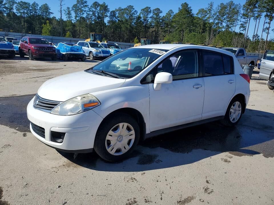 2011 NISSAN Versa