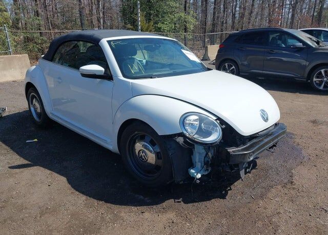 2016 VOLKSWAGEN Beetle
