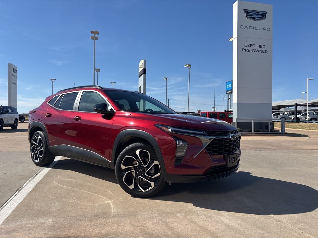 2025 CHEVROLET Trax