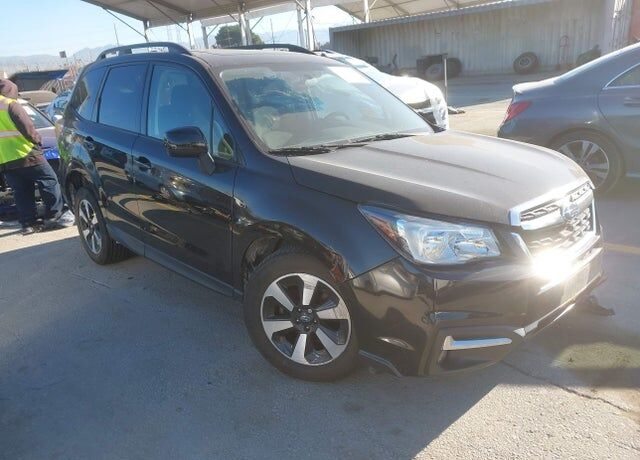 2017 SUBARU Forester