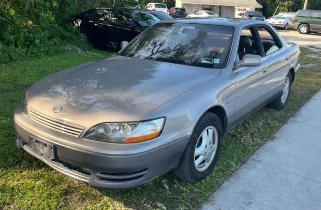 Lexus ES