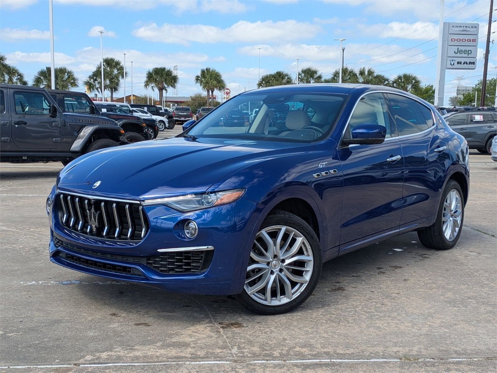 2022 MASERATI Levante