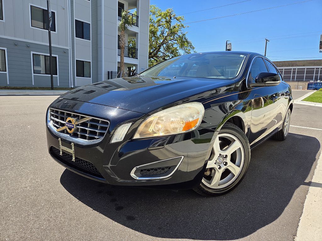 2013 VOLVO S60