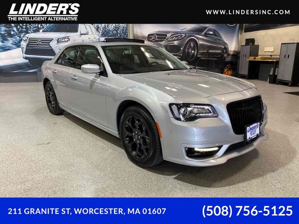 2023 CHRYSLER 300