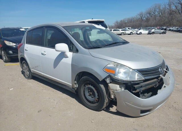 2012 NISSAN Versa