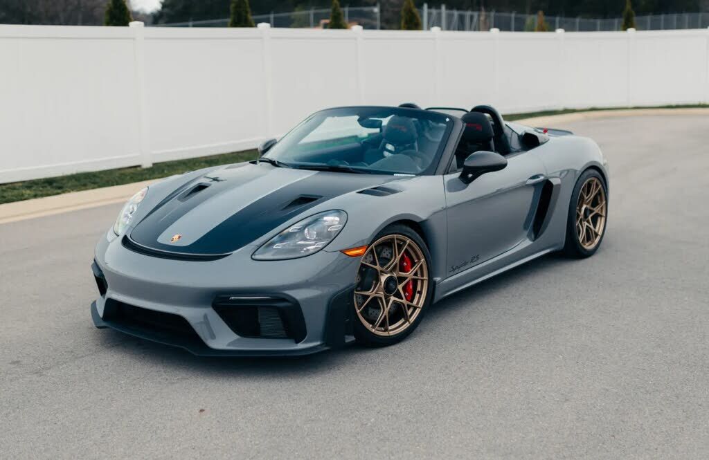 2025 PORSCHE 718