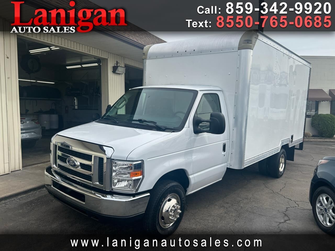 2019 FORD E-350