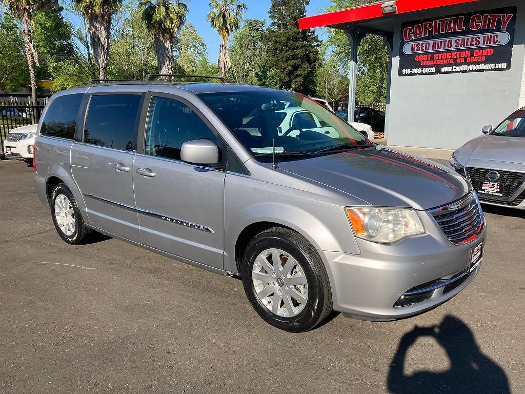 2014 Chrysler Town and Country