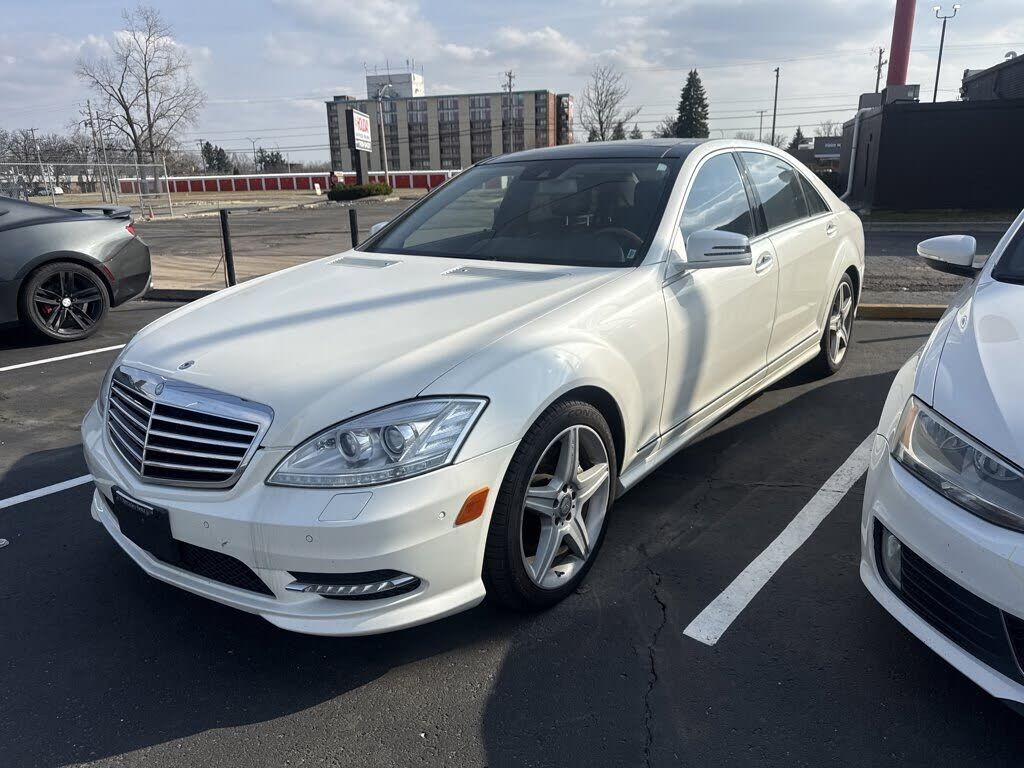2011 MERCEDES-BENZ S-Class