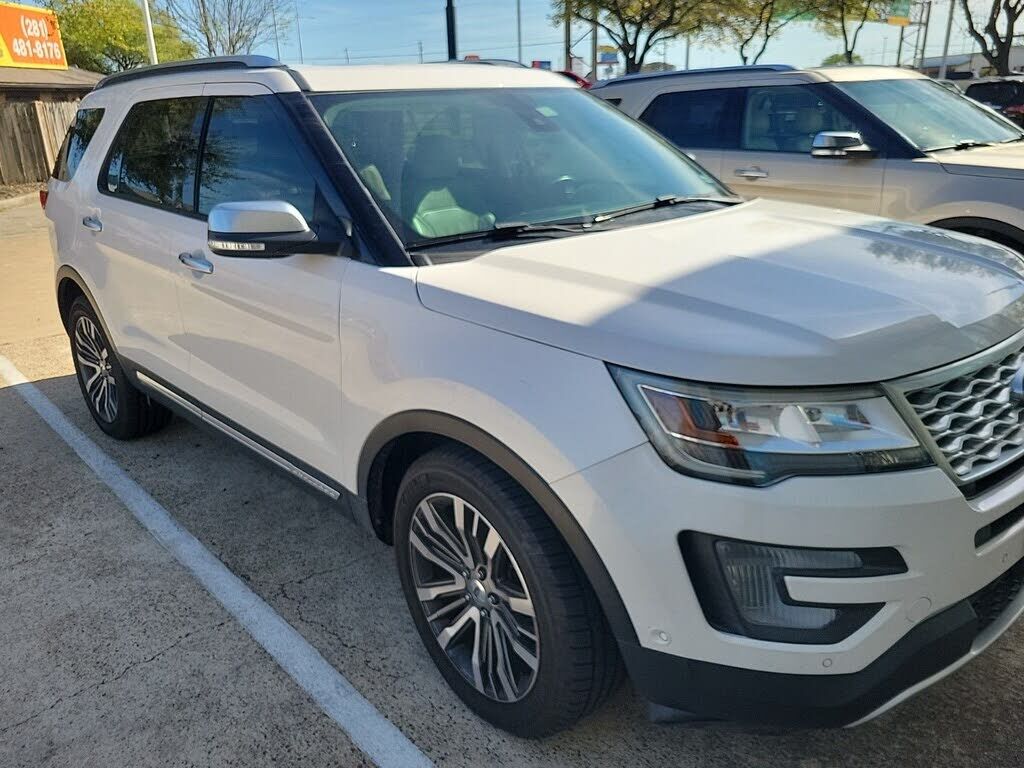 2017 FORD Explorer