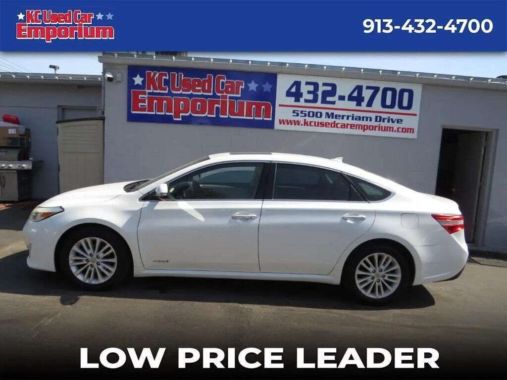 2013 TOYOTA Avalon