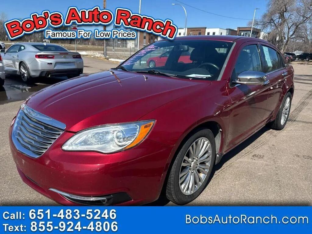 2013 CHRYSLER 200