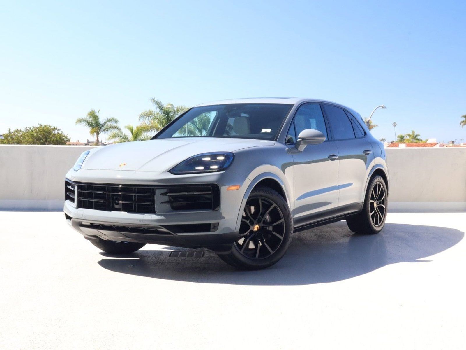 2024 PORSCHE Cayenne