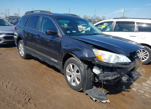 2012 SUBARU Outback
