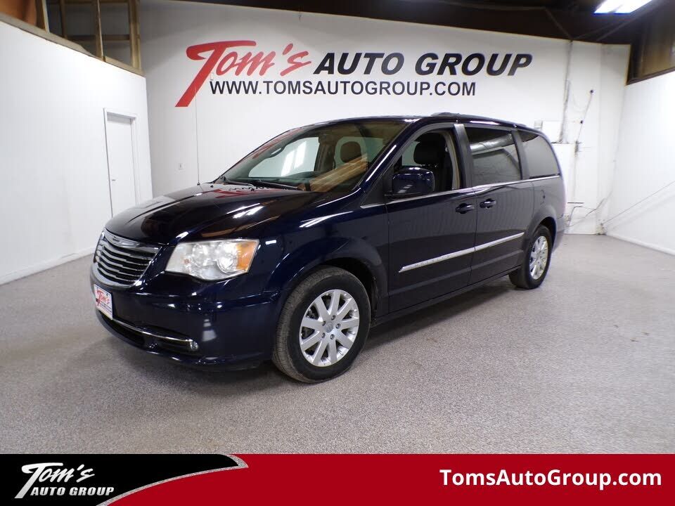 2012 CHRYSLER Town and Country
