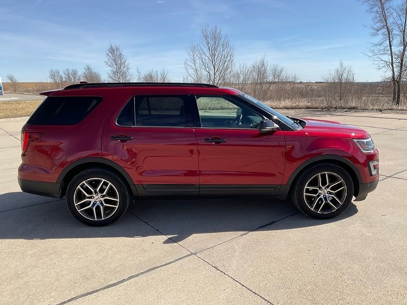 2017 FORD Explorer