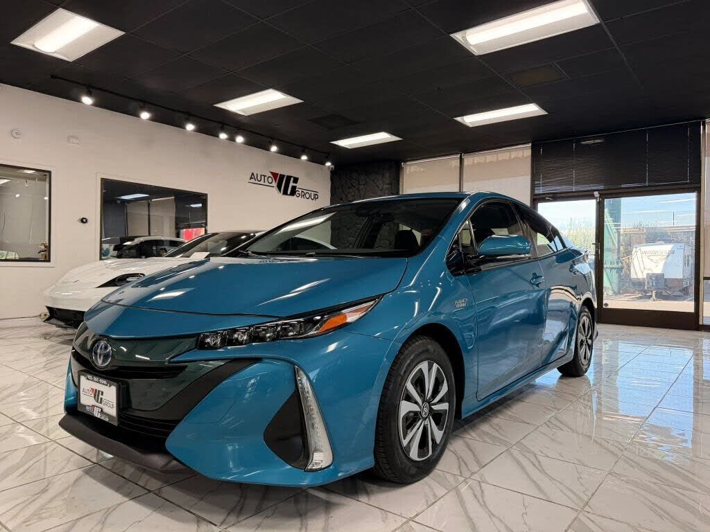 2018 TOYOTA Prius