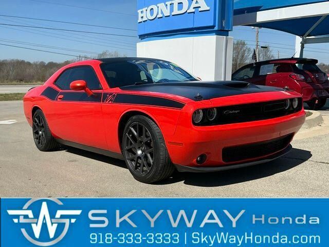 2017 DODGE Challenger