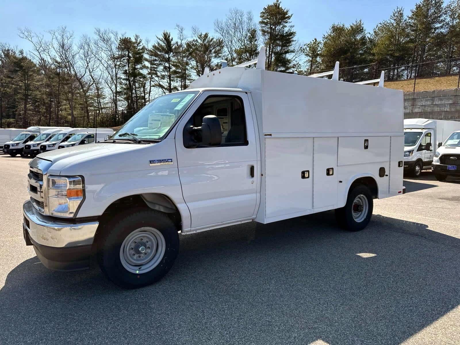 2026 FORD E-350