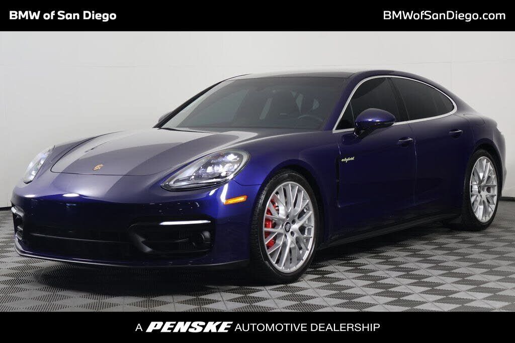 2023 PORSCHE Panamera